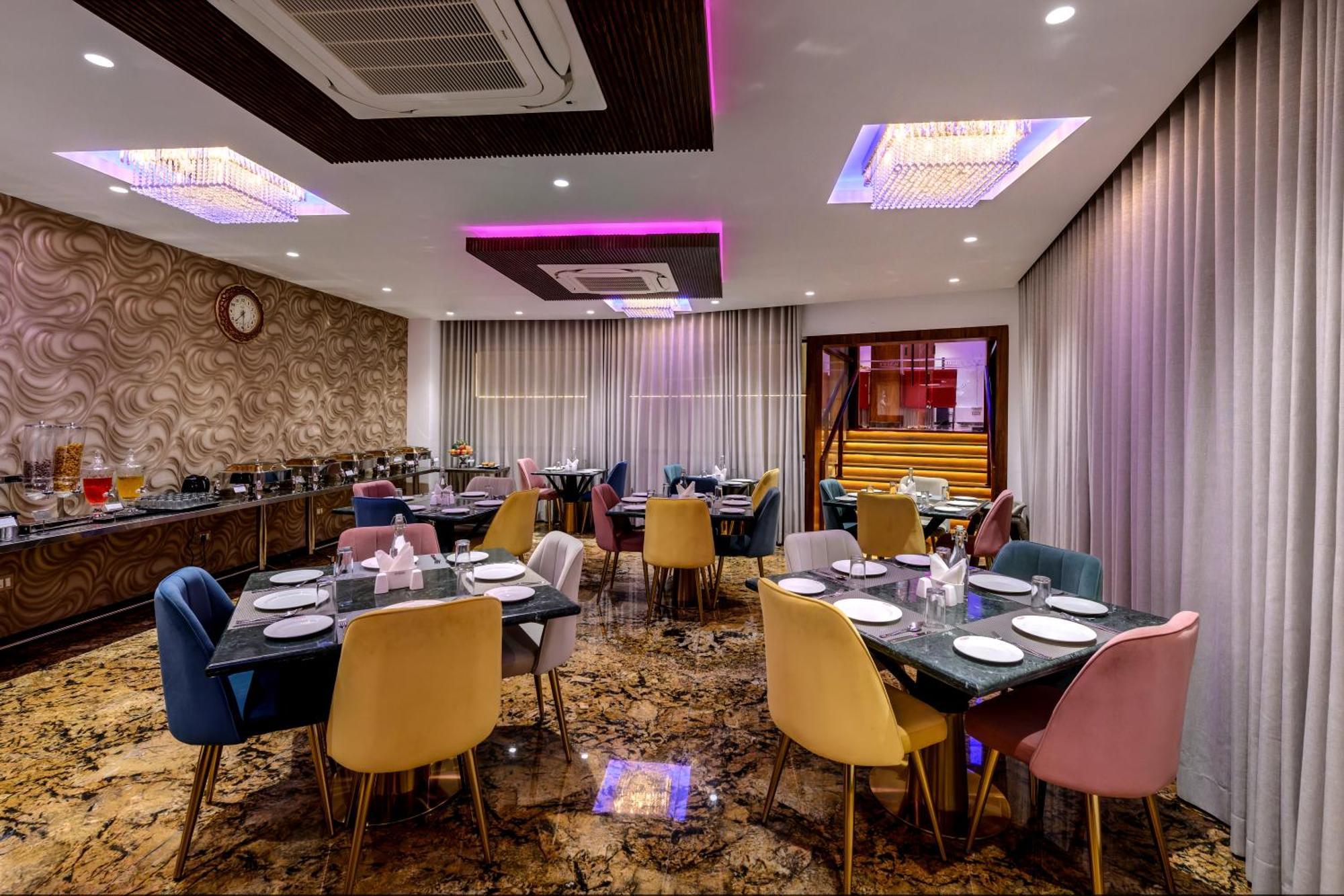 Sundex Hotel Thanjavur Bagian luar foto